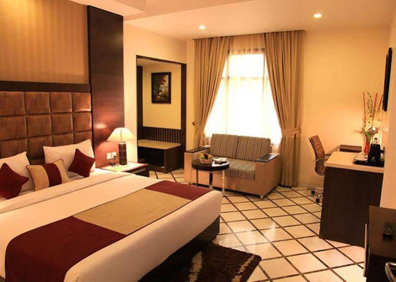 Hotel Florence Neu-Delhi Exterior foto